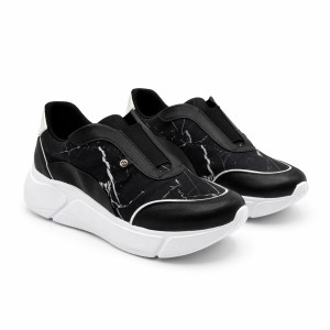 Dámske čierne slip on tenisky Piccadilly s mramorovým efektom
