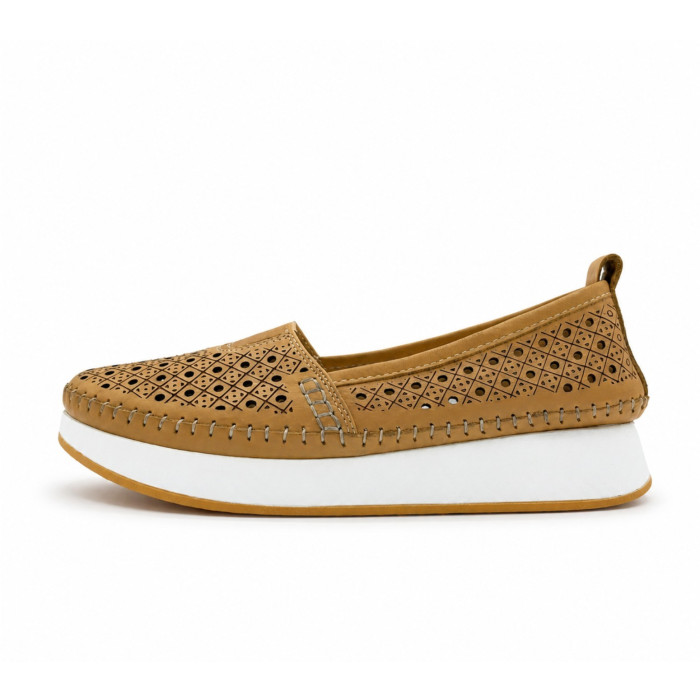 Dámske žlté perforované slip-on mokasíny Urban Ladies Dámske žlté perforované slip-on mokasíny Urban Ladies