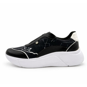 Dámske čierne slip on tenisky Piccadilly s mramorovým efektom