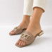 Dámske kožené šľapky Olivia Shoes so zlastou ozdobou Dámske kožené šľapky Olivia Shoes so zlastou ozdobou