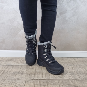 Dámske zimné čierne topánky s kožušinkou Skechers
