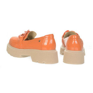 Lakované oranžové poltopánky Olivia Shoes