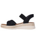 Dámske čierne slip-ins sandále na platforme Skechers Dámske čierne slip-ins sandále na platforme Skechers
