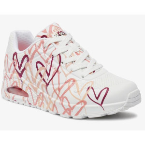 Dámske biele tenisky Skechers so srdiečkami