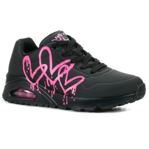 Dámske čierne tenisky Skechers so srdiečkami