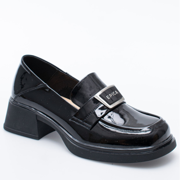 ČIERNE LESKLÉ KOŽENÉ ELEGANTNÉ MOKASÍNY NA PODPATKU ČIERNE LESKLÉ KOŽENÉ ELEGANTNÉ MOKASÍNY NA PODPATKU
